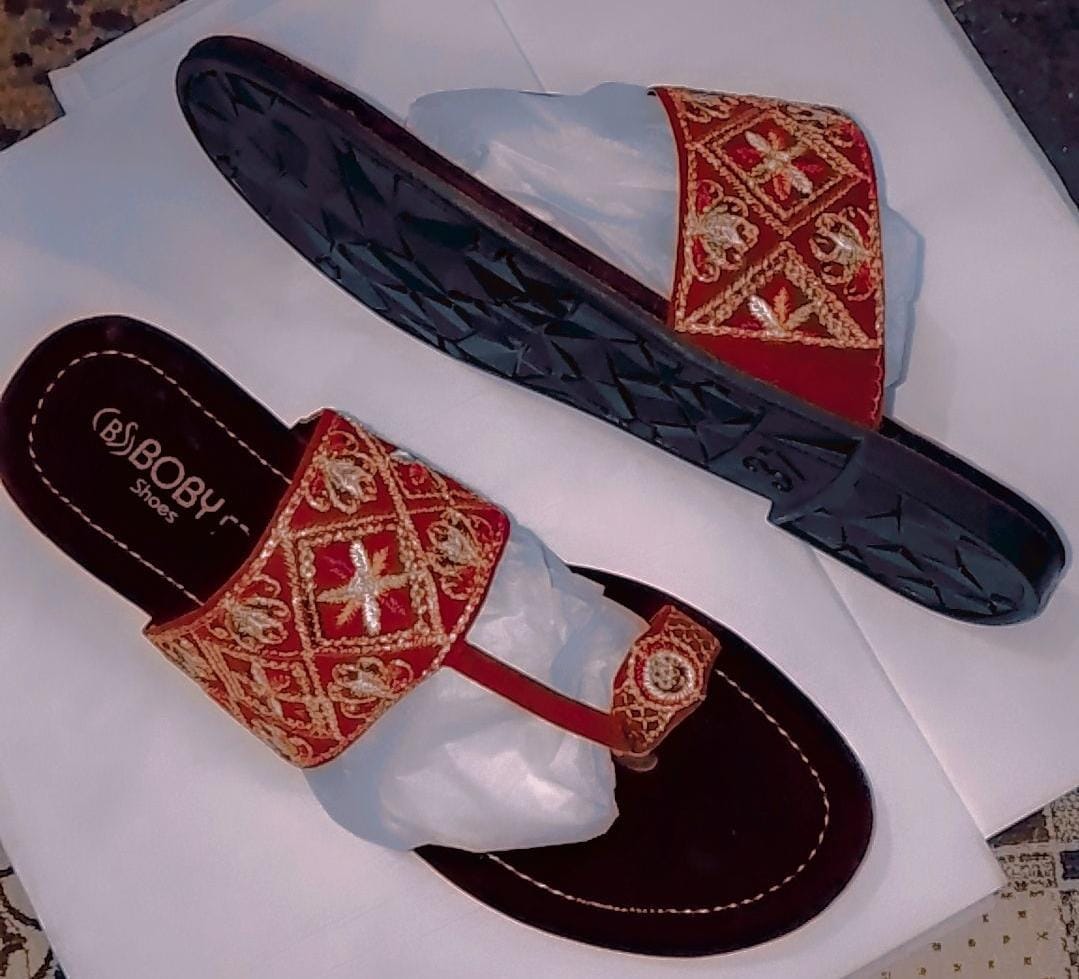 Kolhapuri Slipper Design No. 25-78 – Traditional Red & Dark Maroon Handcrafted Footwear (With Box )