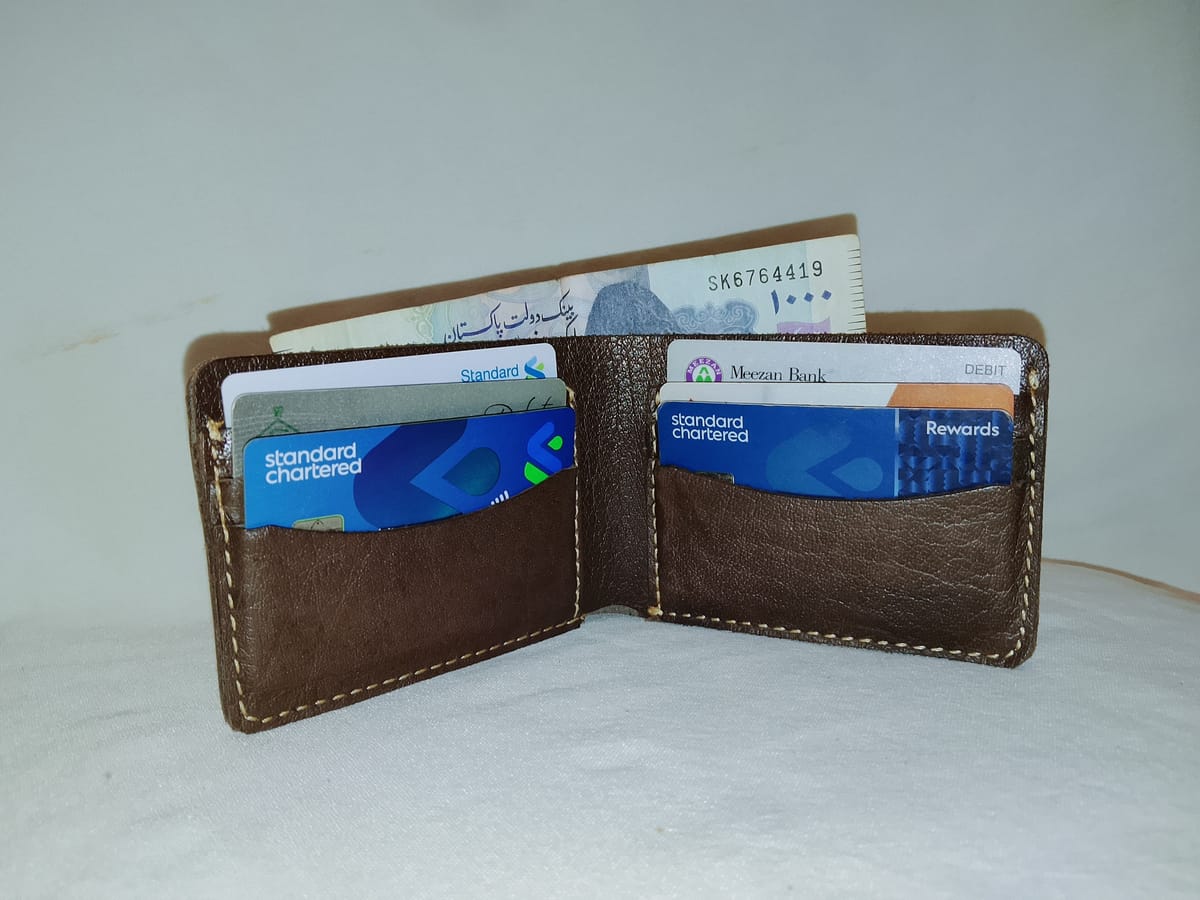 Men’s Rugged Leather Wallet – Premium Durable Design